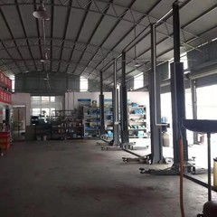 南陽市工業(yè)南路皓運(yùn)汽修廠